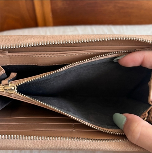 πGUCCI Micro Guccissima Nude Zip Around Wallet - Picture 5 of 9